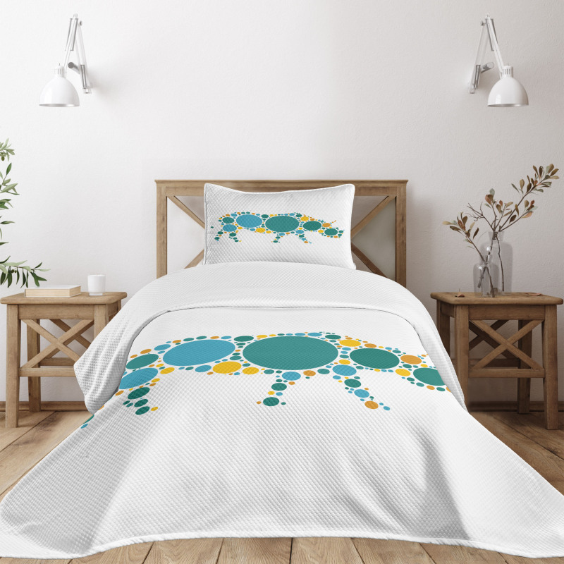 Abstract Fauna Design Bedspread Set