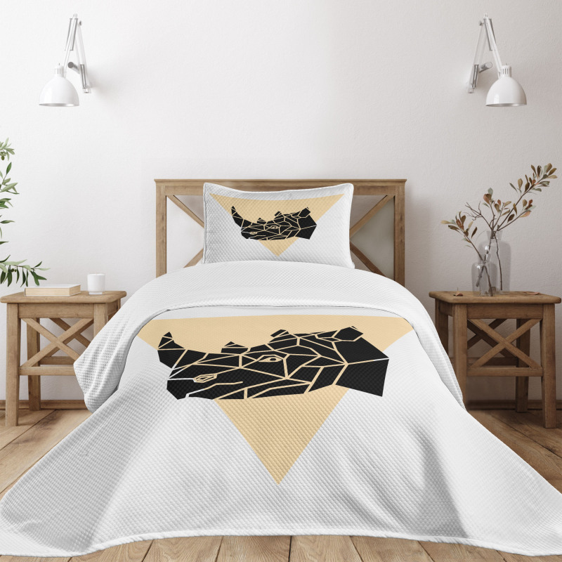 Angular Animal Design Graphic Bedspread Set