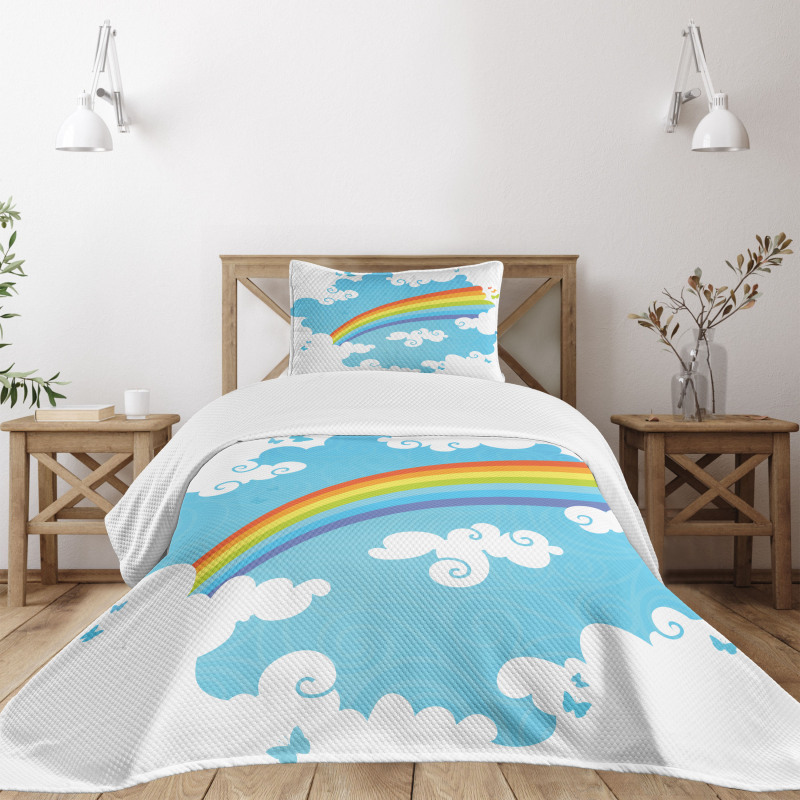 Clouds on Blue Swirl Lines Bedspread Set