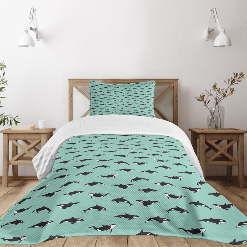 Irregularly Arranged Mammals Bedspread Set