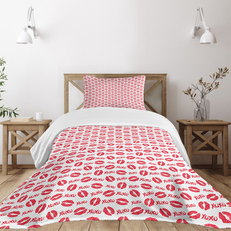 Lipstick Kiss Acronym Pattern Bedspread Set