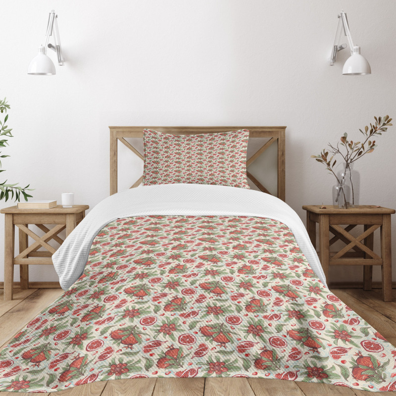 Vintage Ripe Pomegranates Bedspread Set