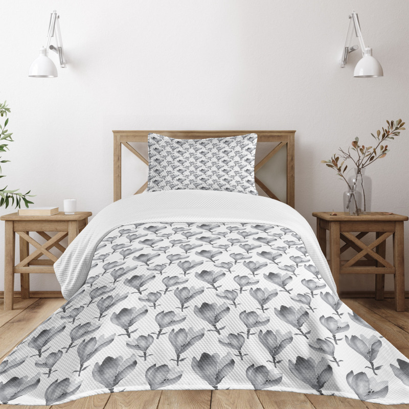 Greyscale Watercolor Flowers Bedspread Set