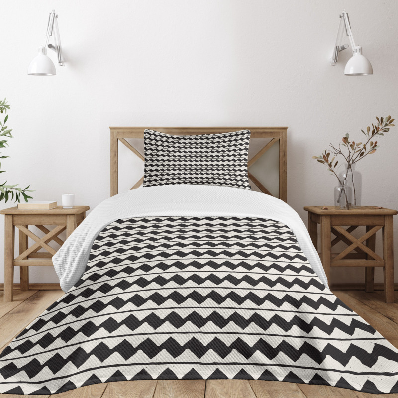 Retro Grunge Lines Zigzags Bedspread Set