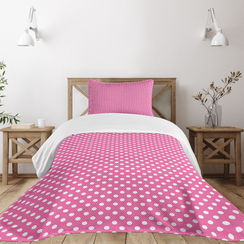 Ordered Arrangement Bedspread Set