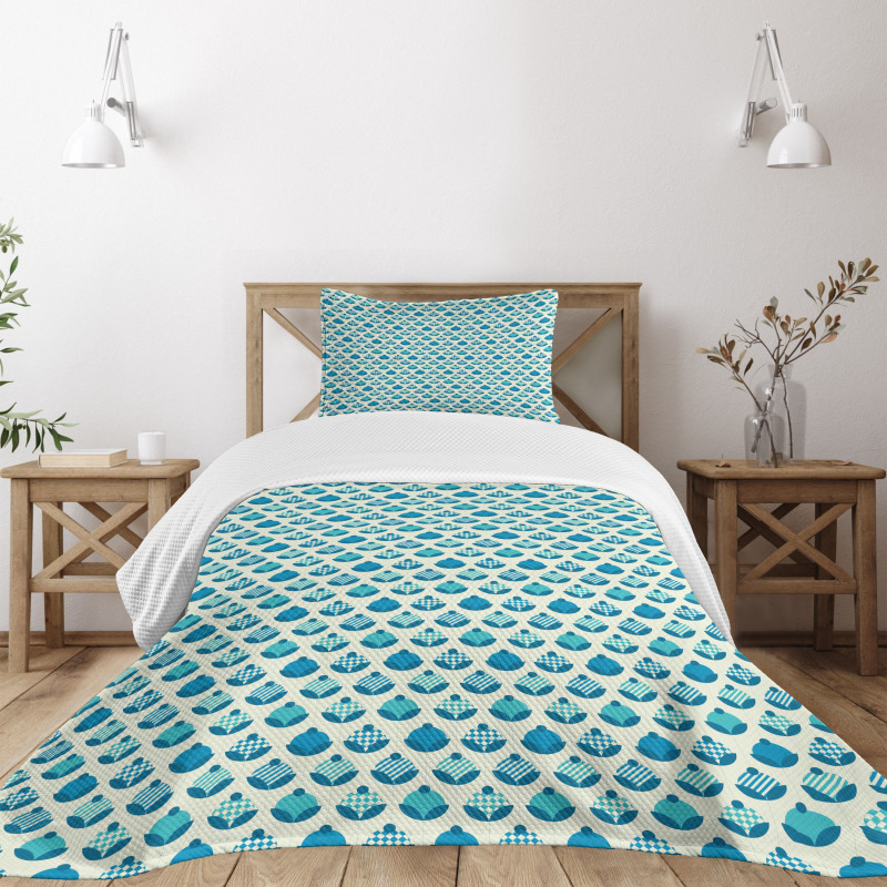 Circular Floral Motif Bedspread Set