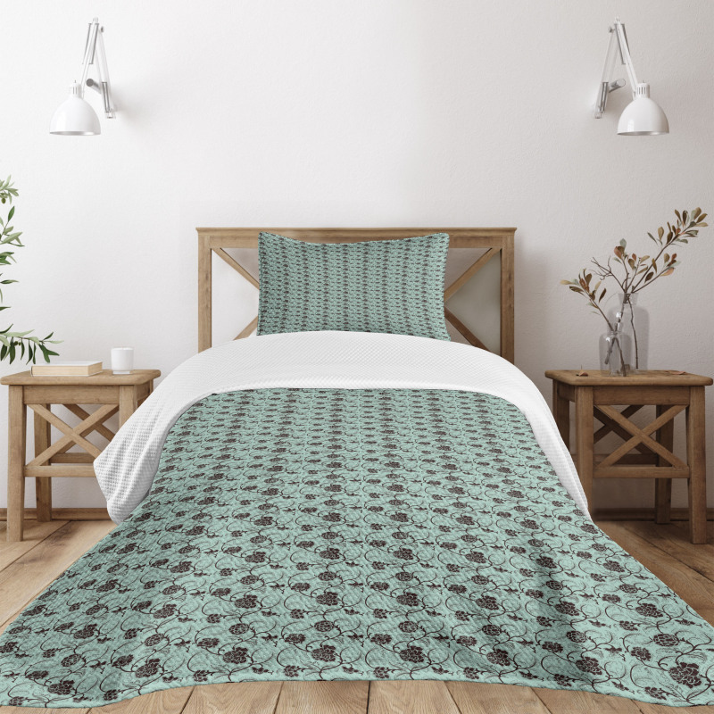 Chinese Curlicue Flowers Bedspread Set