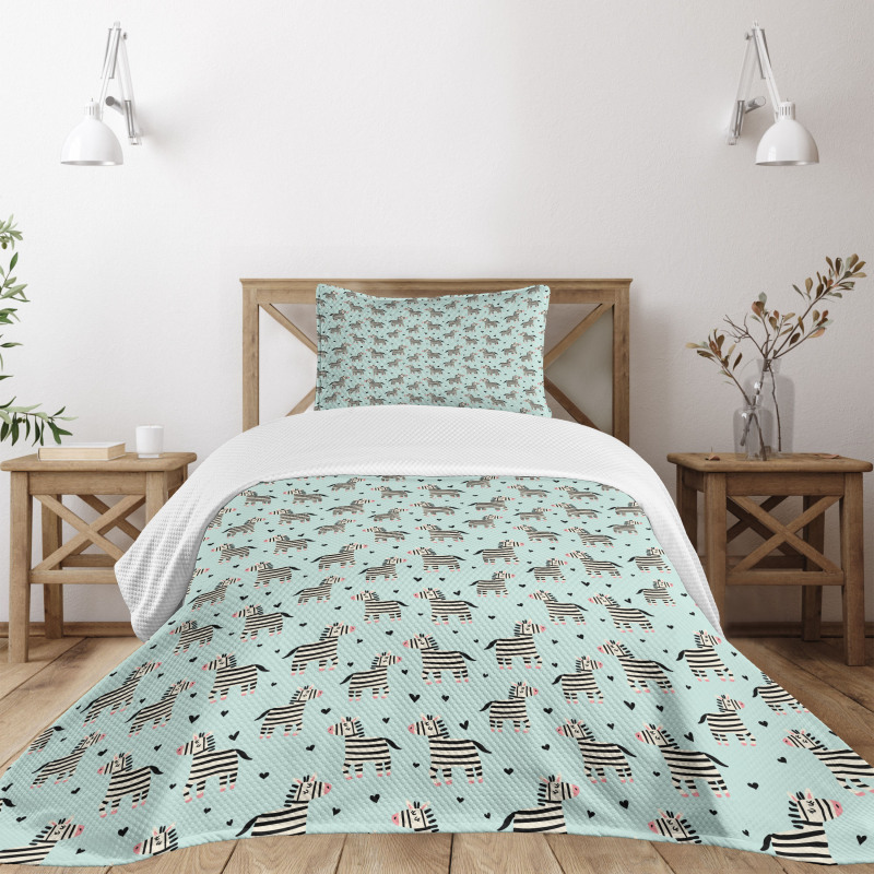 Animal and Tiny Hearts Bedspread Set