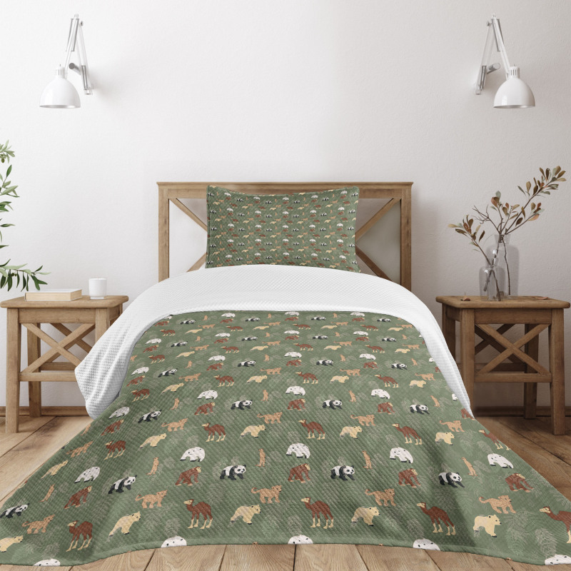 Leaves and Animals Bedspread Set