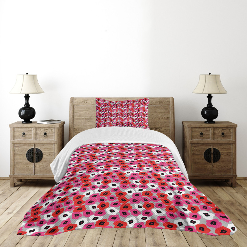 Flower Look Motif Bedspread Set