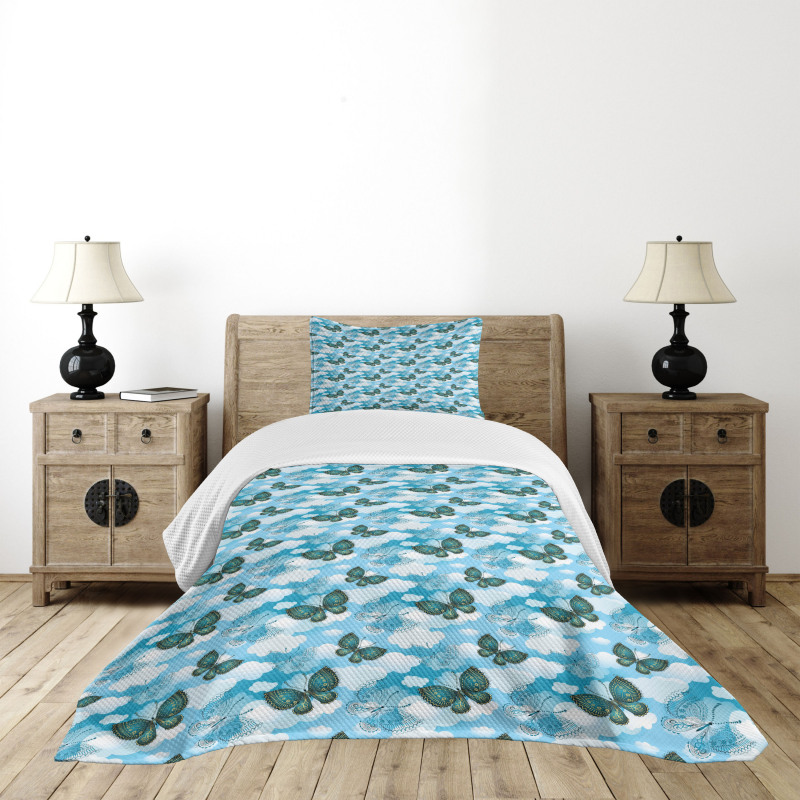 Floral Ornamental Moths Bedspread Set