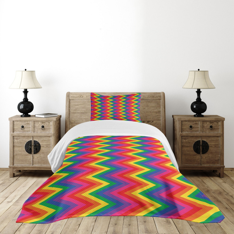 Zig Zag Chevron Shape Bedspread Set