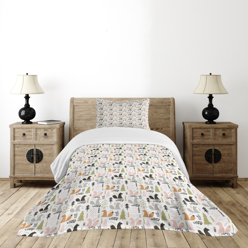 Squirrel Trees Woodland Bedspread Set