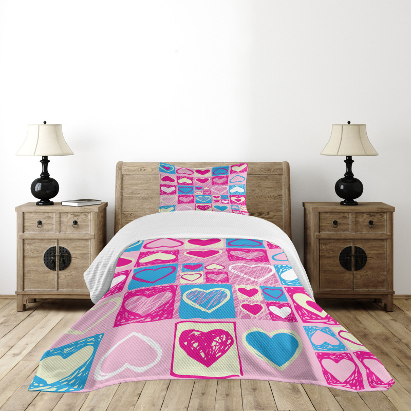 Hearts in Square Shape Bedspread Set
