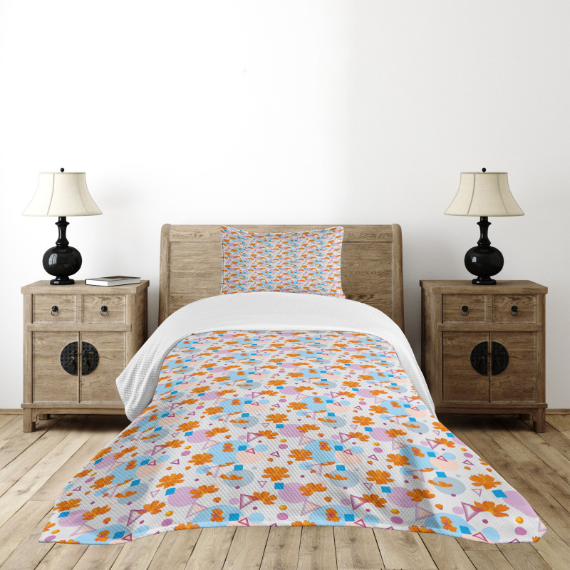 Petal and Geometric Shapes Bedspread Set