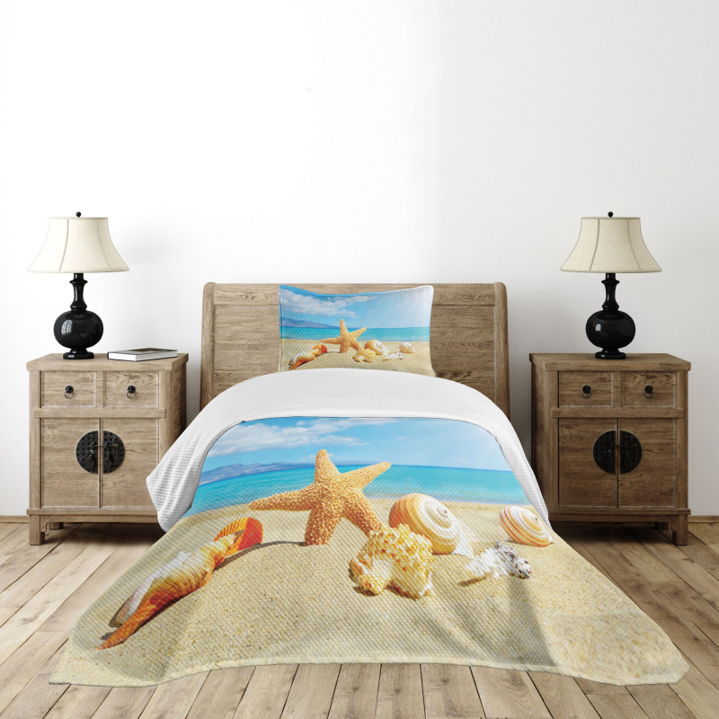 Beach Sand with Starfish Bedspread Set