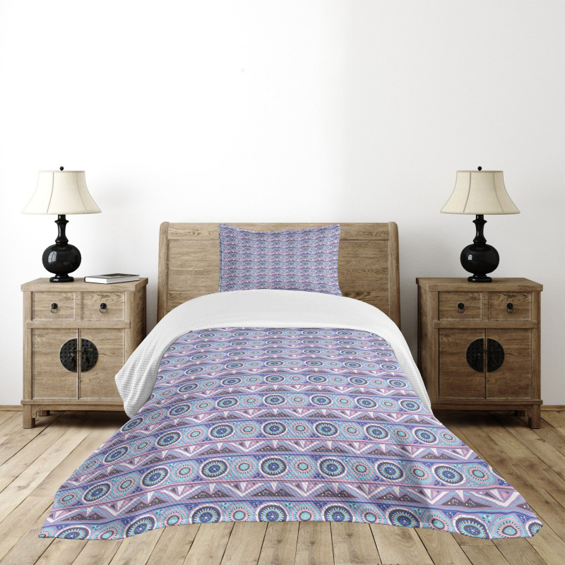 Circles Spots and Triangles Bedspread Set