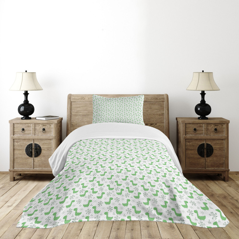 Adorably Dinosaur Cartoon Bedspread Set