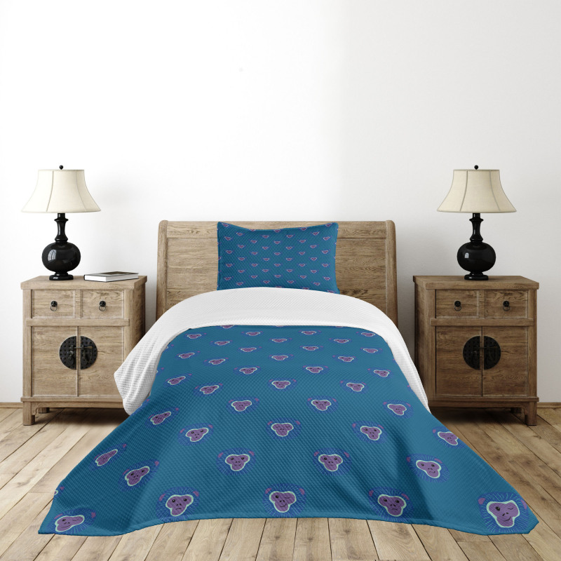 Pattern of Funny Ape Faces Bedspread Set