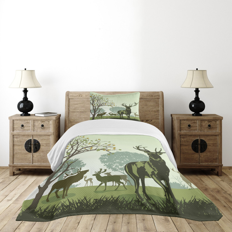 Deer and Nature Park Bedspread Set