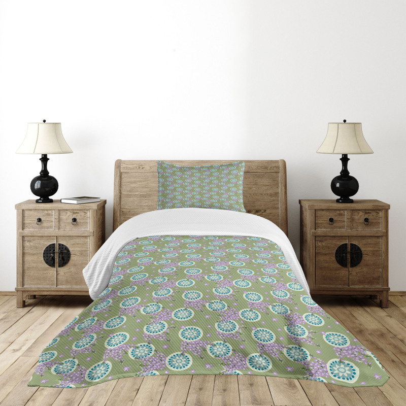 Ornate Round Spring Flower Bedspread Set