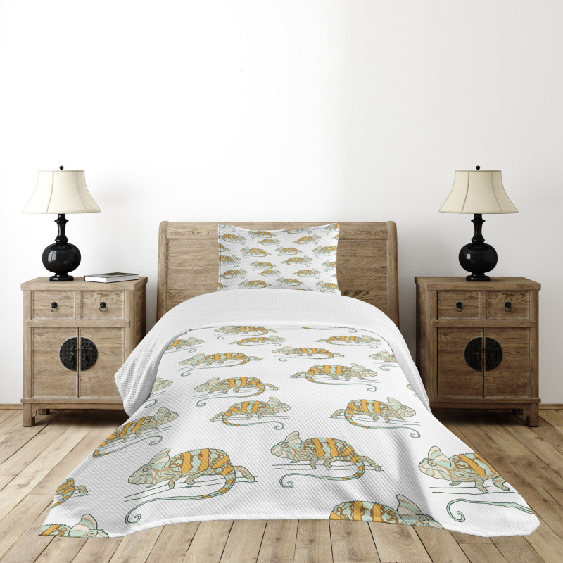 Wild Chameleon Lizard Bedspread Set