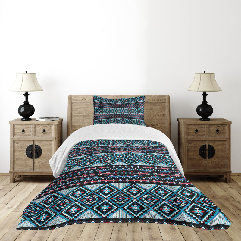 Geometric Triangles Ornate Bedspread Set