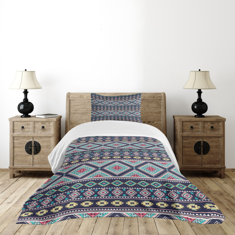 Folkloric Geometrical Art Bedspread Set