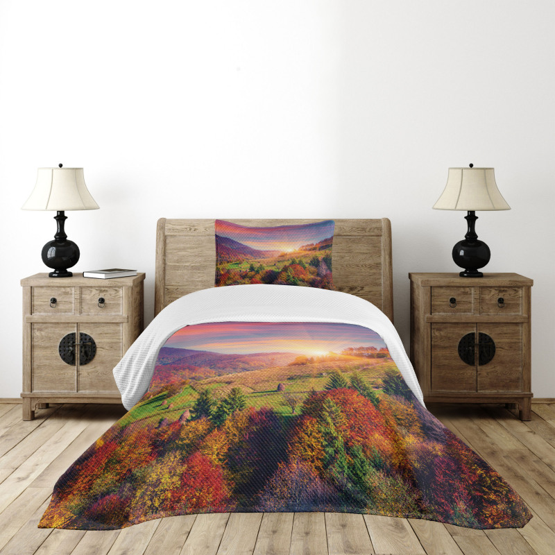 Morning in Mountain Tree Bedspread Set