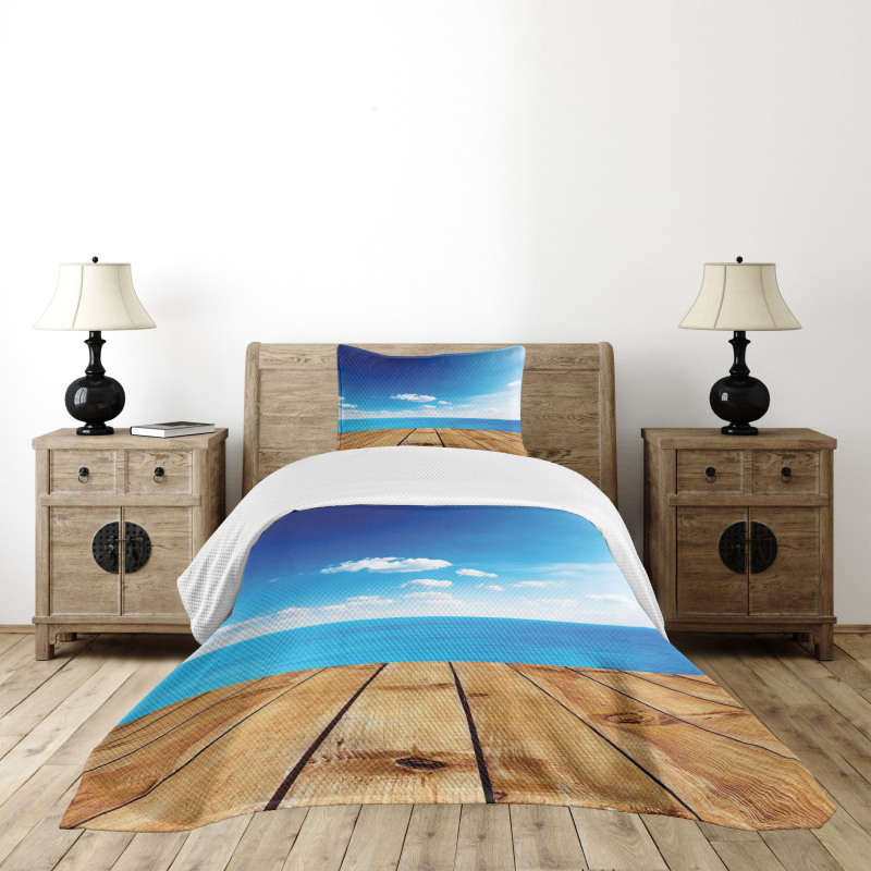 Seascape Cloudy Beach Bedspread Set