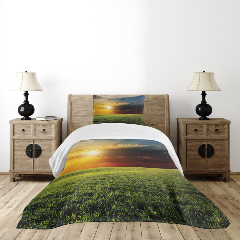 Dark Clouds Sunset Bedspread Set