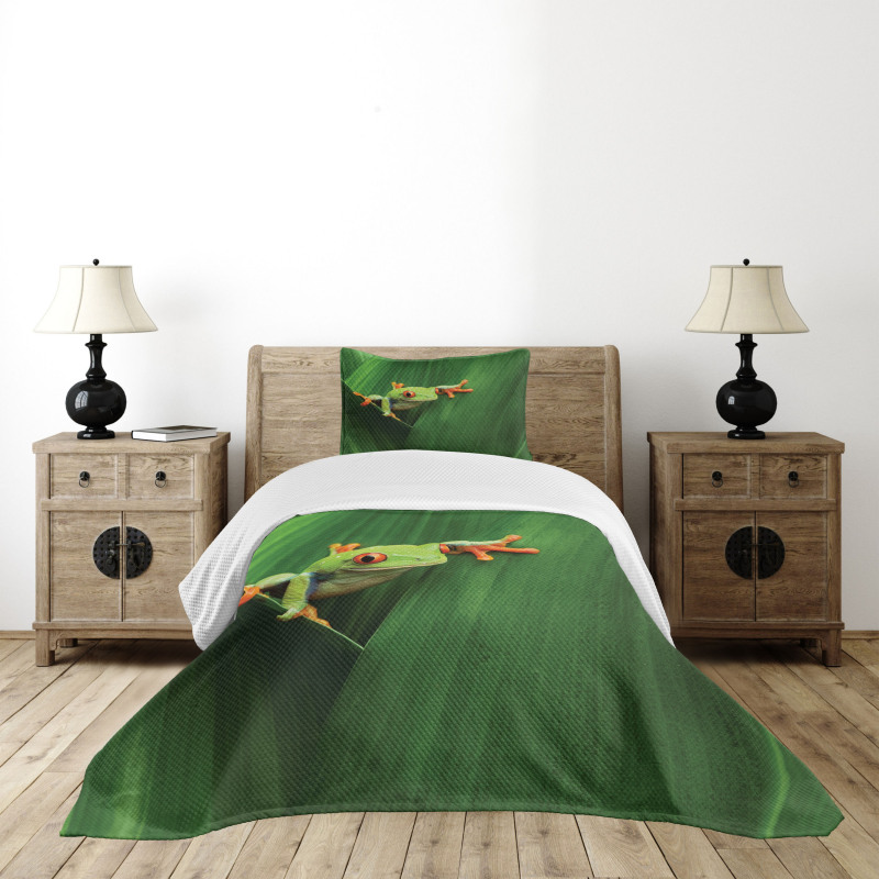 Exotic Wild Macro Leaf Bedspread Set