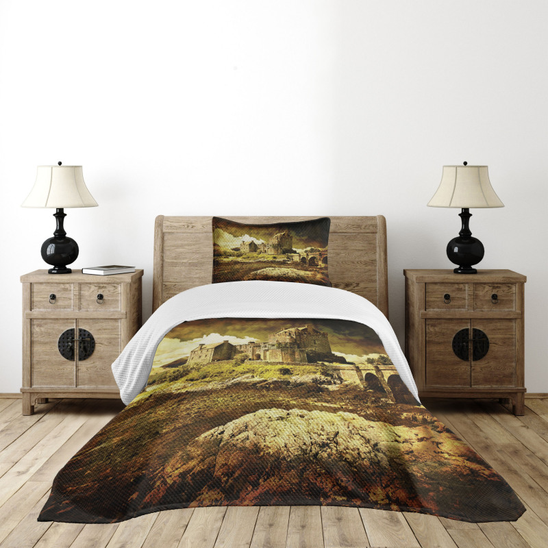 Old Scottish Castle Bedspread Set