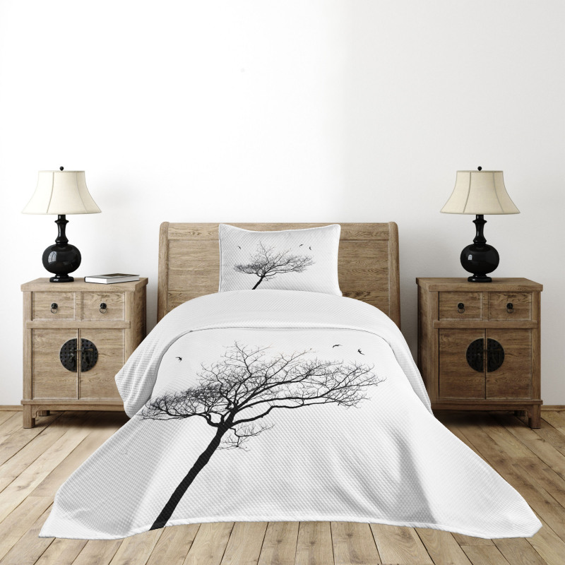 Tree Flying Birds Bedspread Set