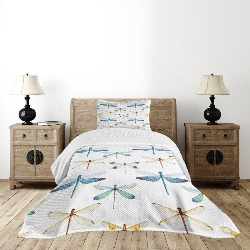 Regular Lines Insects Bedspread Set