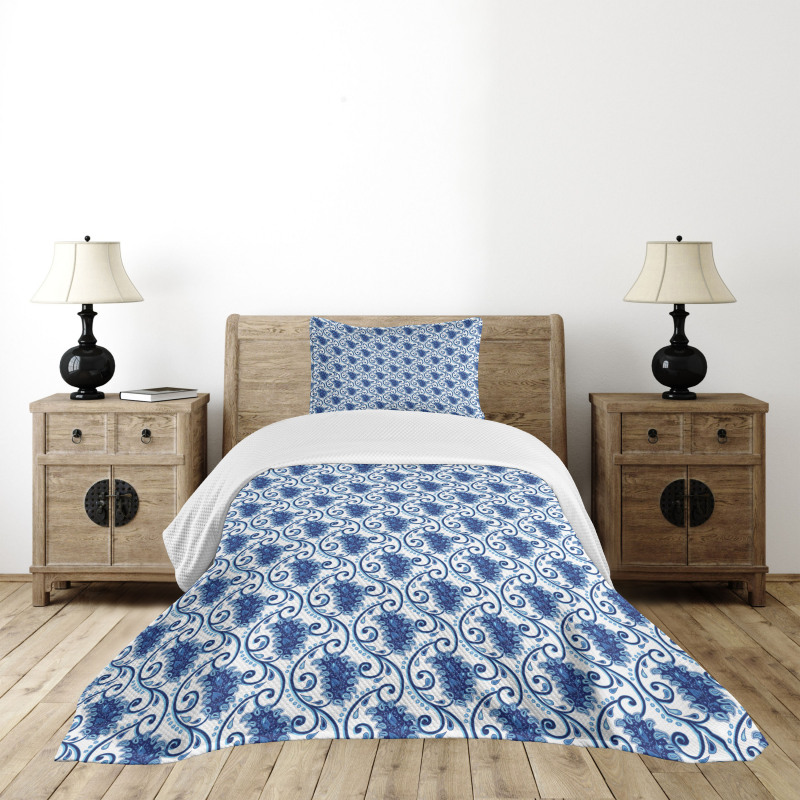 Flowers Ivy Leaves and Dots Bedspread Set