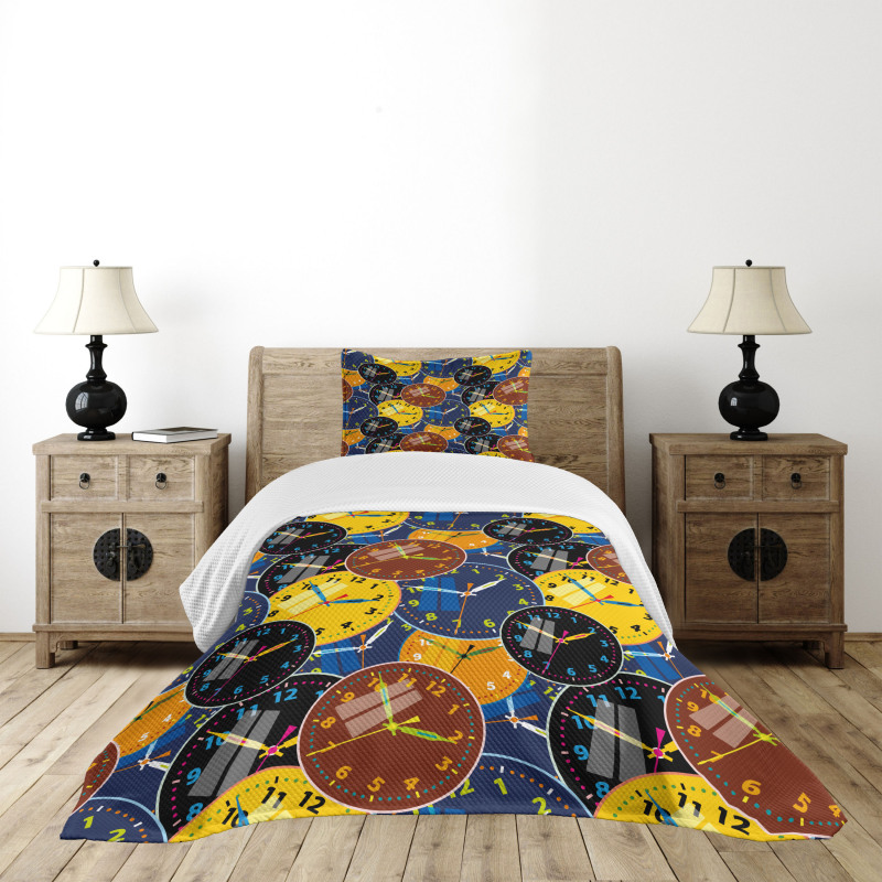 Clock Faces Pattern Bedspread Set