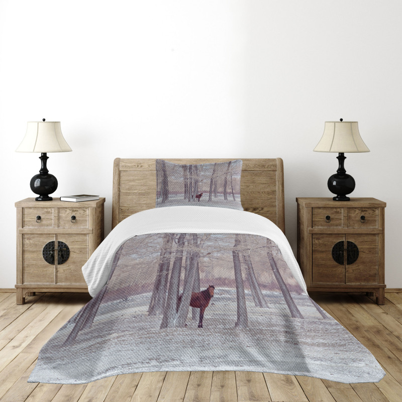 Horse Forest Stands Bedspread Set