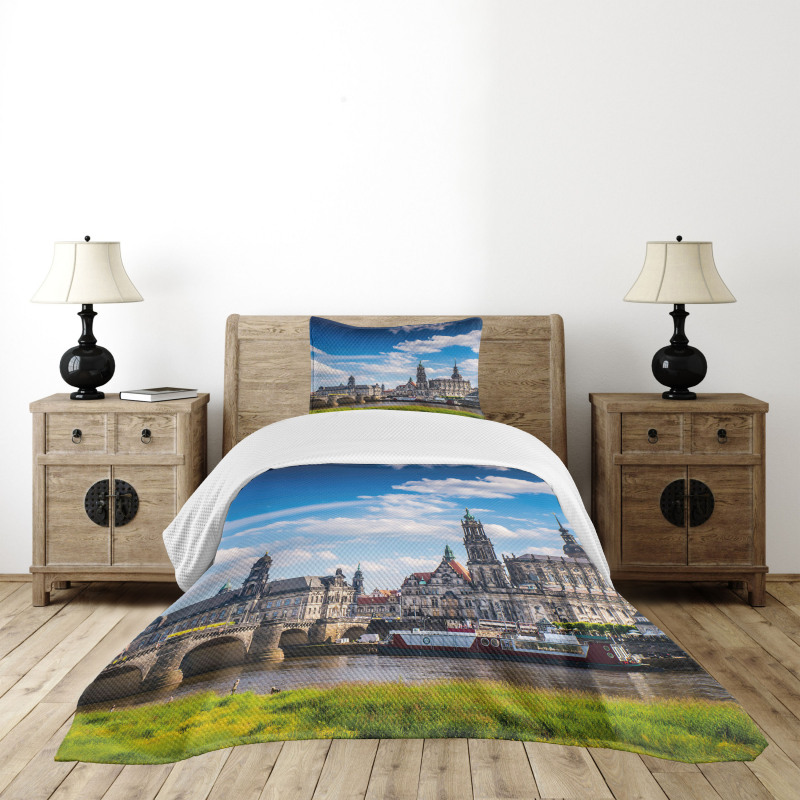 European Town Bedspread Set