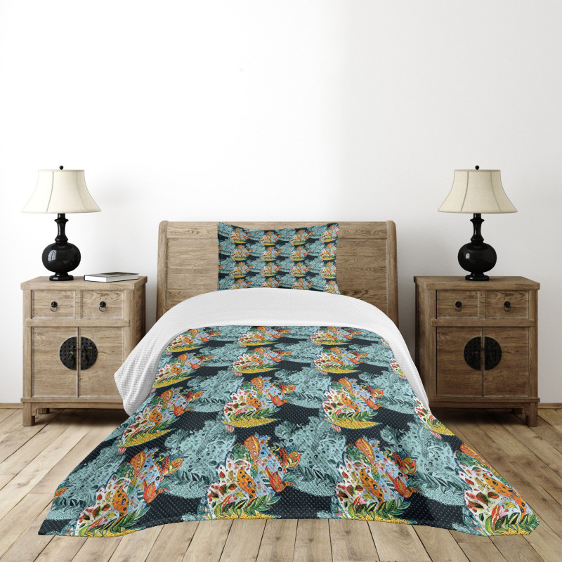 Oriental Style Motifs Bedspread Set