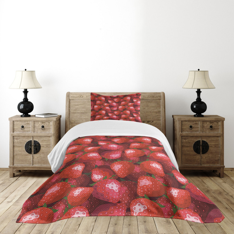 Strawberries Ripe Fruits Bedspread Set