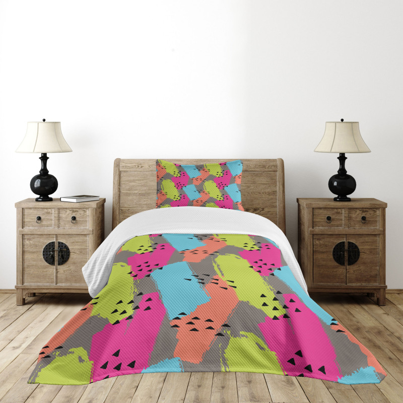 Abstract Colors Triangle Bedspread Set