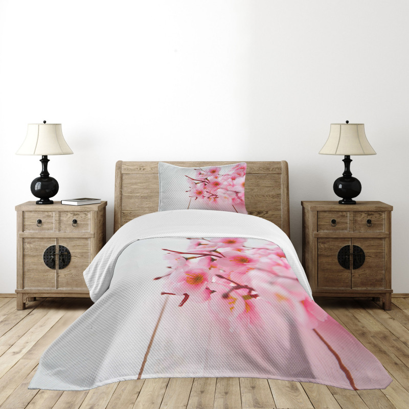 Cherry Blossom Petals Bedspread Set