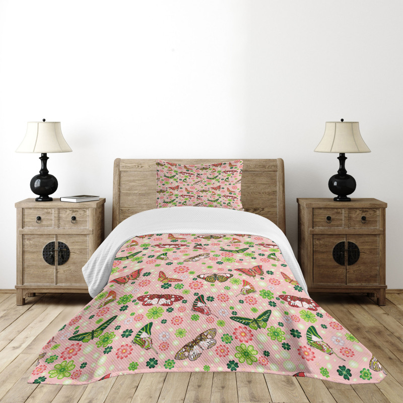 Butterflies Shamrocks Bedspread Set