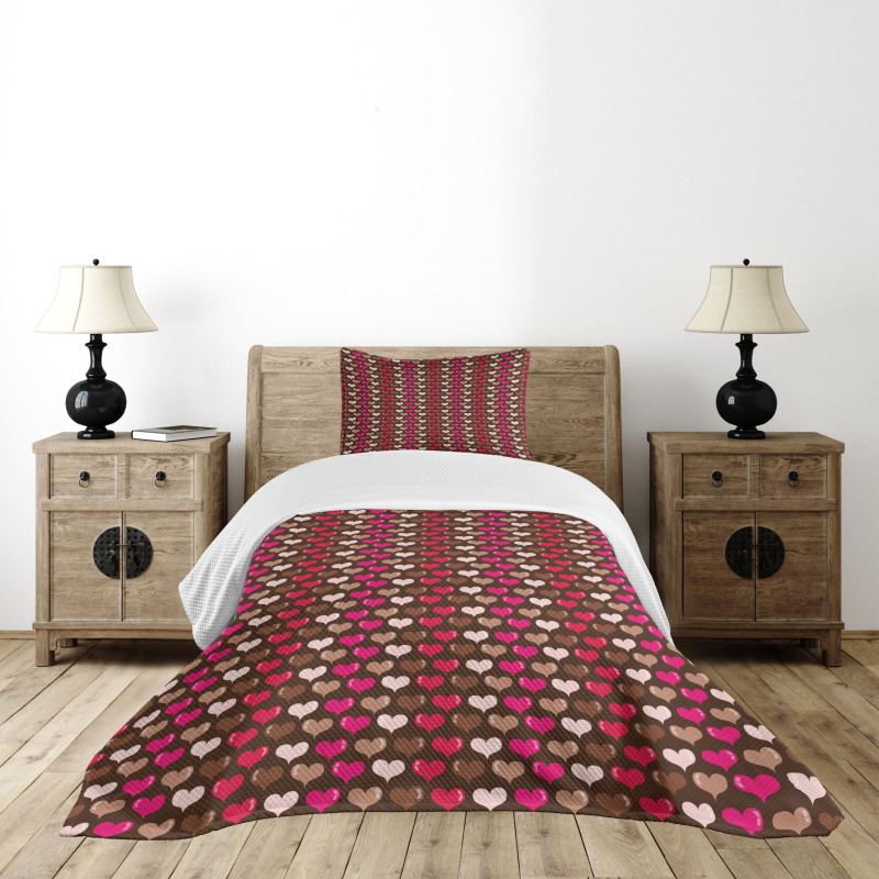 Vibrant Heart Romance Bedspread Set