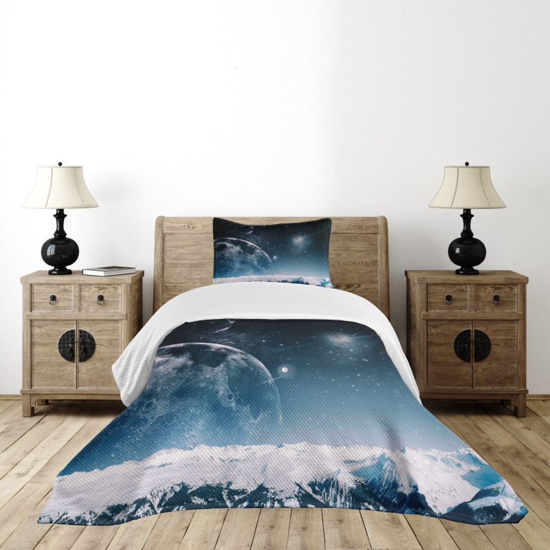 Another World Infinity Bedspread Set