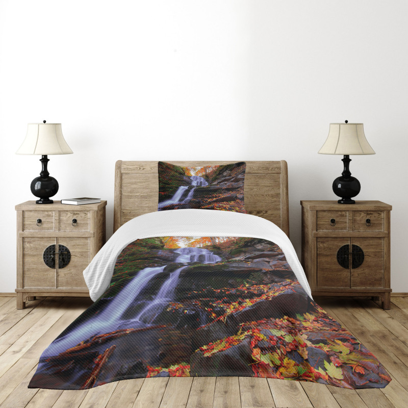 Mountain and Waterfall Bedspread Set