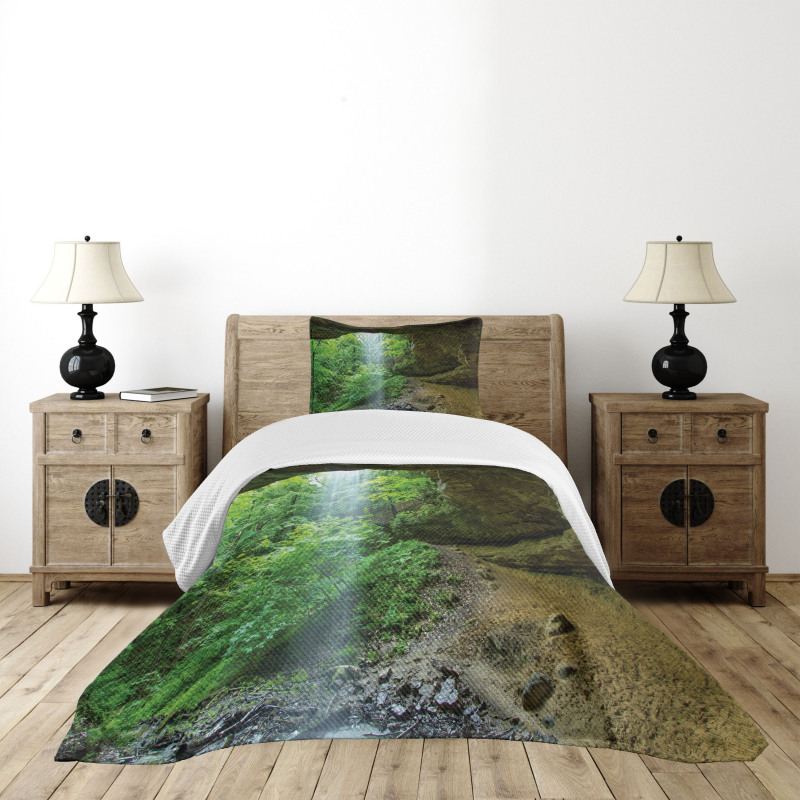 Canyon Michigan Caves Bedspread Set