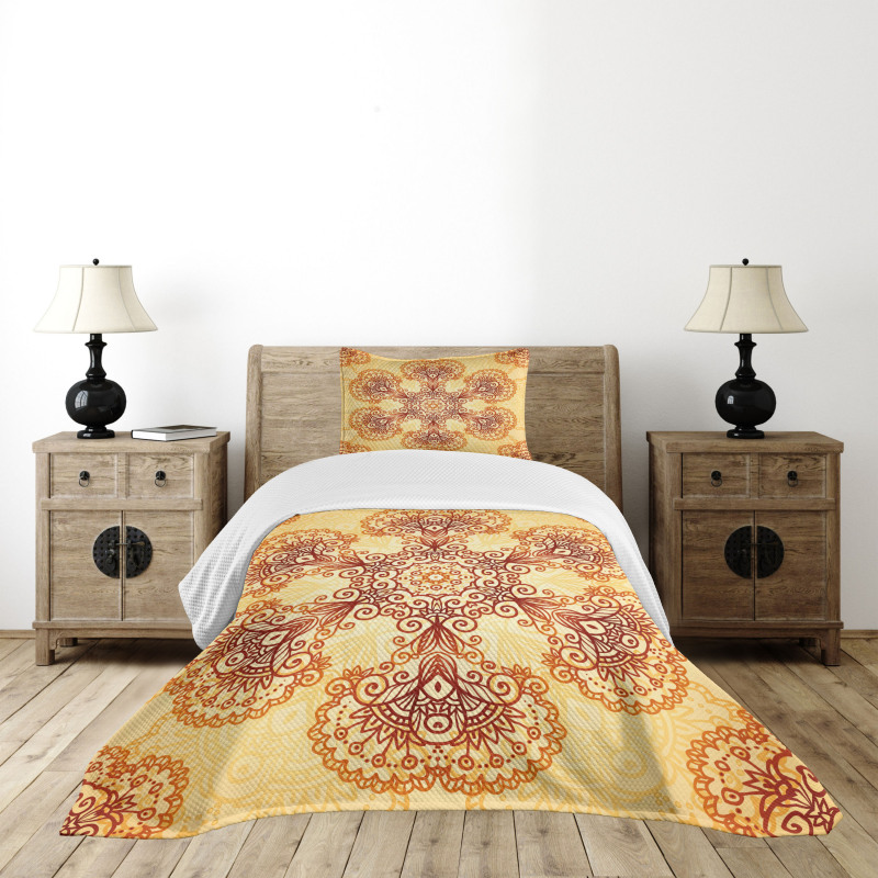 Oriental Vintage Ornaments Bedspread Set