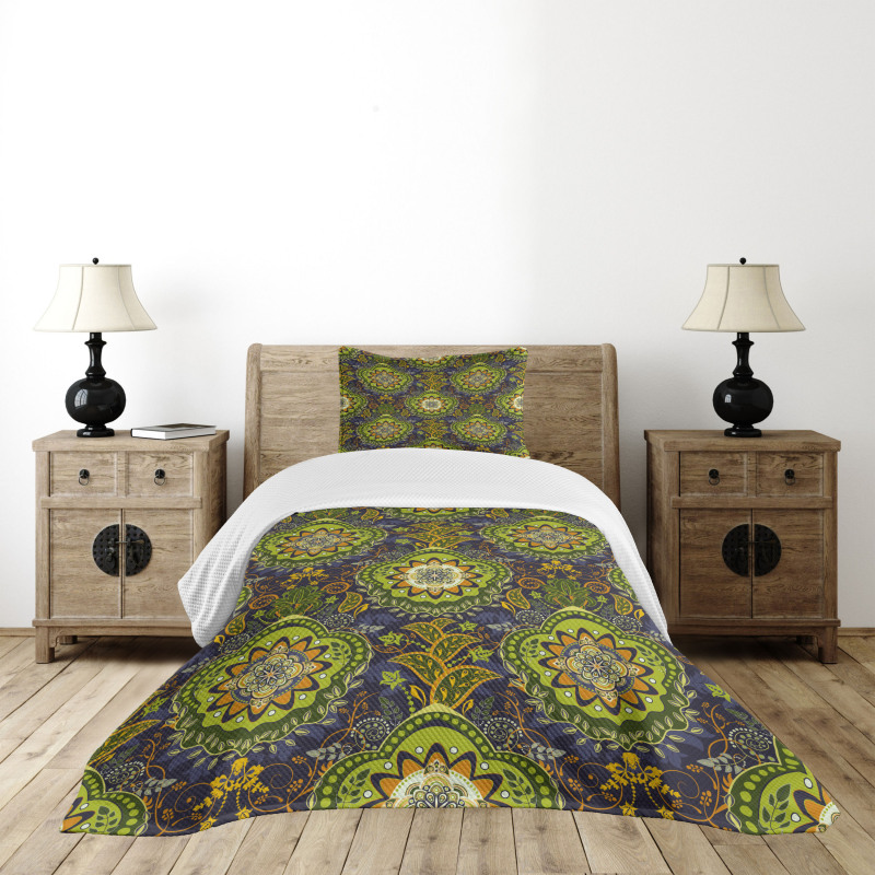 Tropical Motifs Bedspread Set